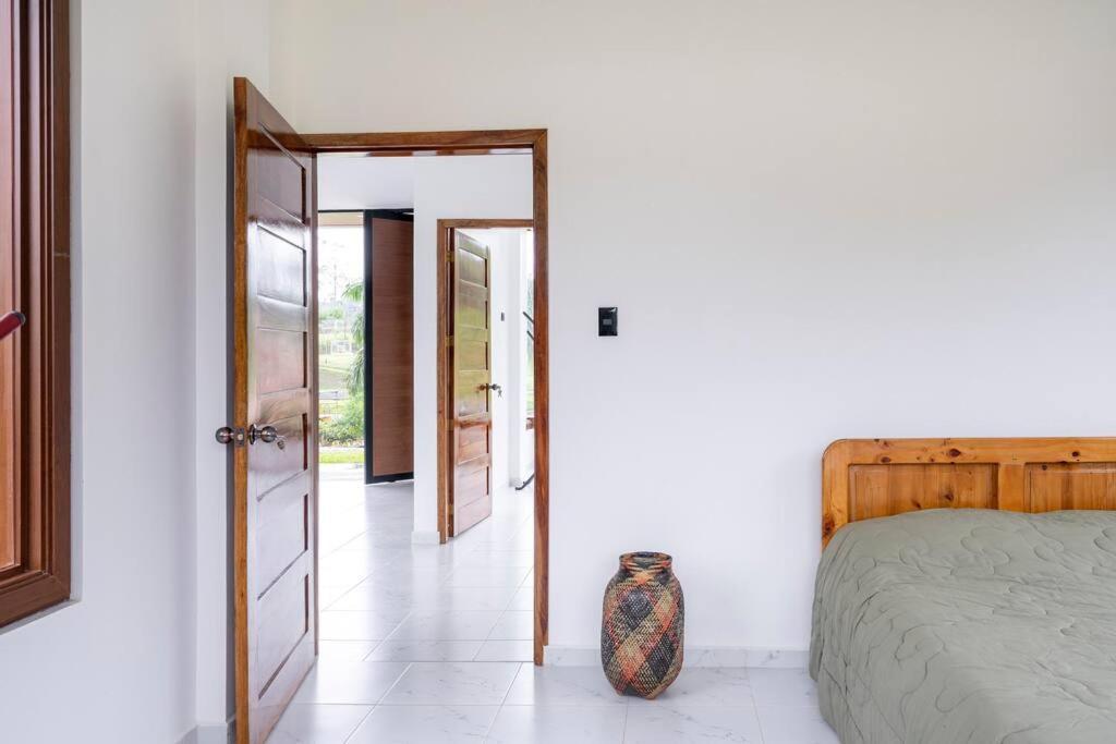 Casa De Ensueno. Pedro Vicente Maldonado. Villa