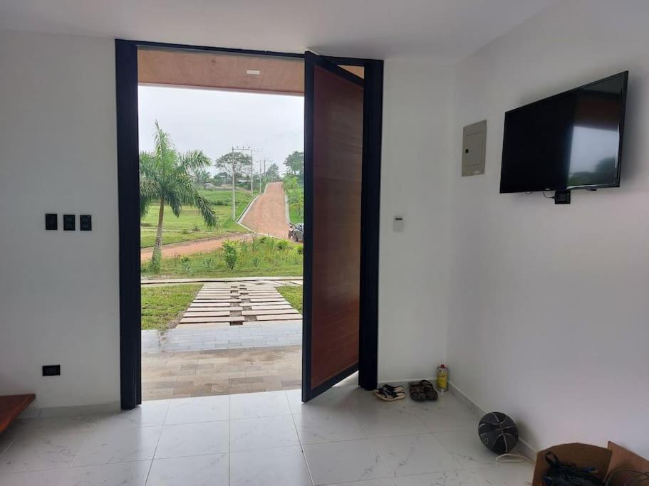 Casa De Ensueno. Pedro Vicente Maldonado. * Pedro Vicente Maldonado